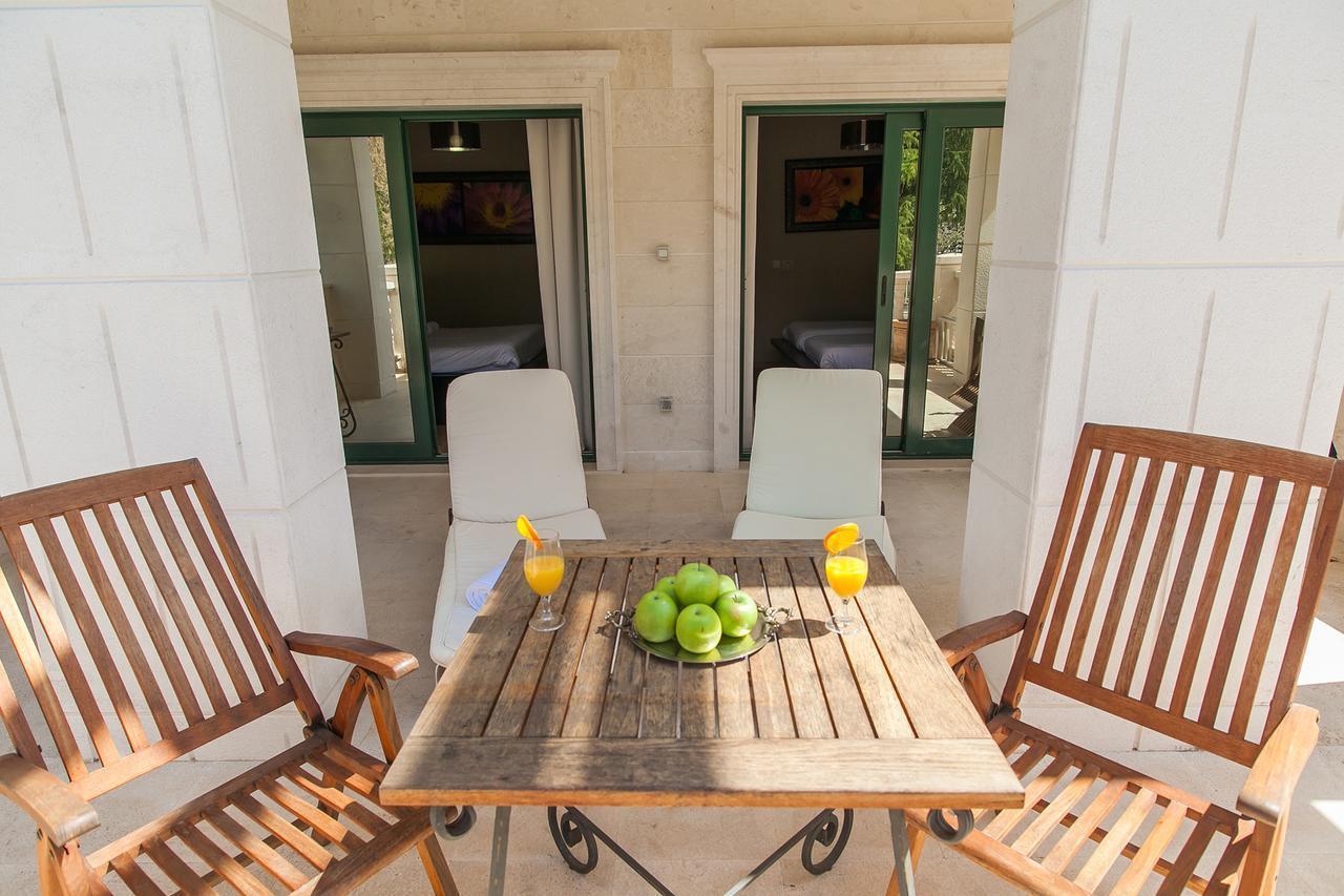 Apartments Grifone Lux Herceg Novi Exterior foto