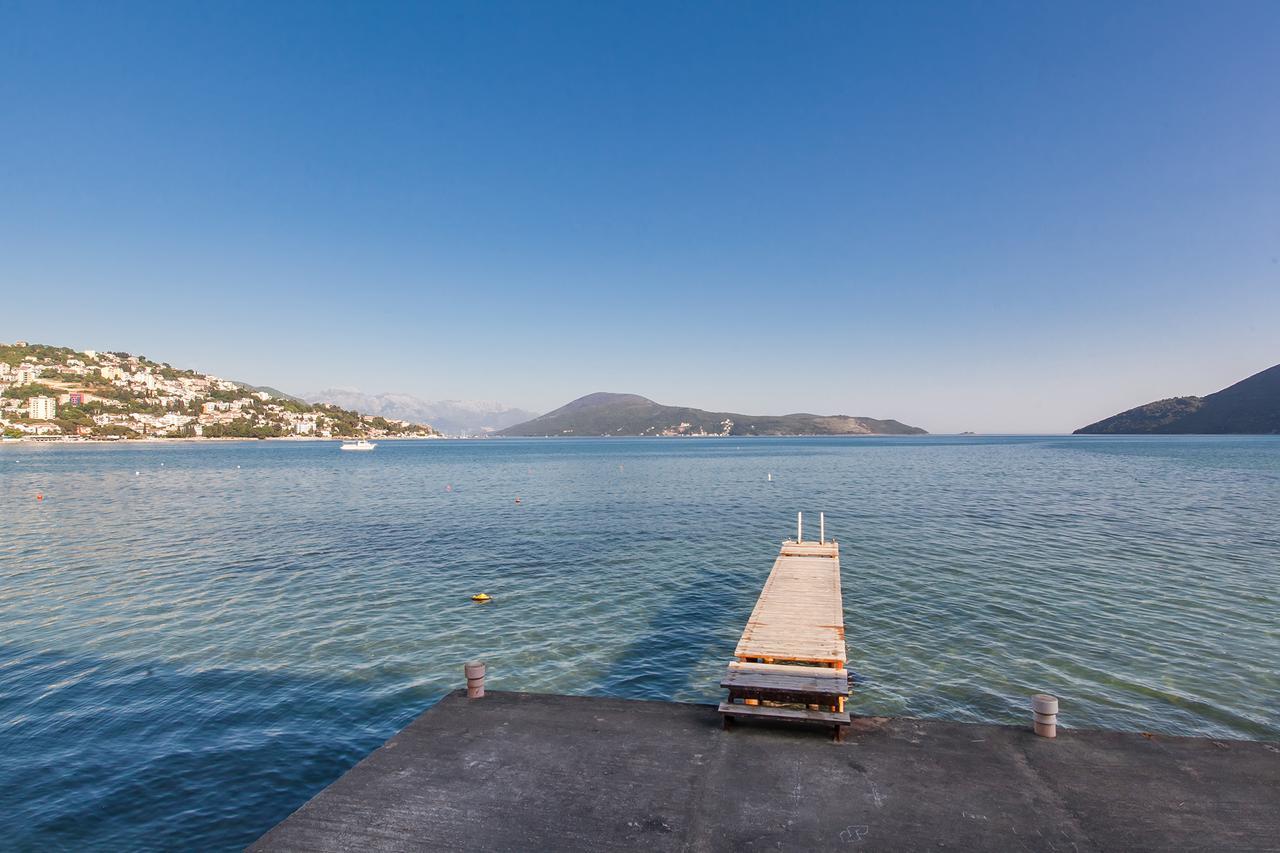 Apartments Grifone Lux Herceg Novi Exterior foto
