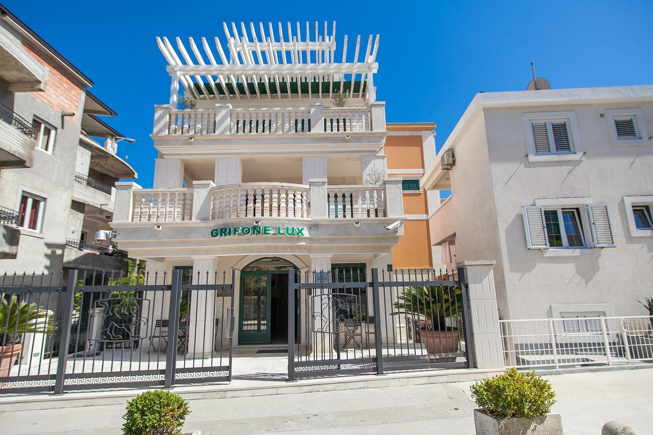 Apartments Grifone Lux Herceg Novi Exterior foto